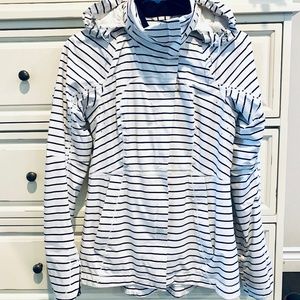 Lululemon Run: In the Rain jacket Quiet Stripe Indigo White Women sz 4